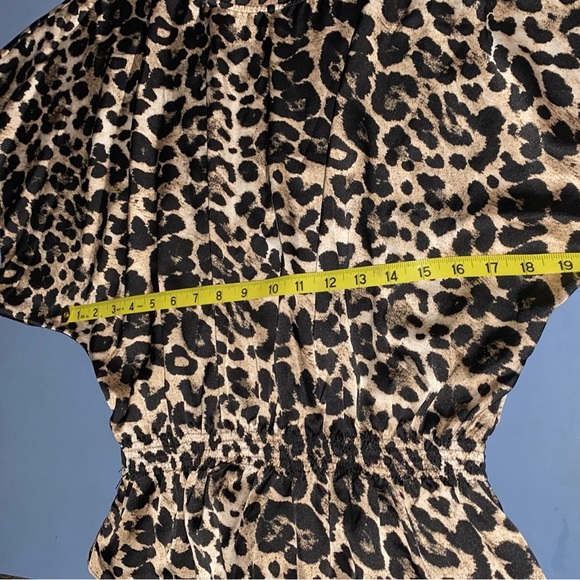 Women’s Vince Camuto Leopard Top - Picture 7 of 8
